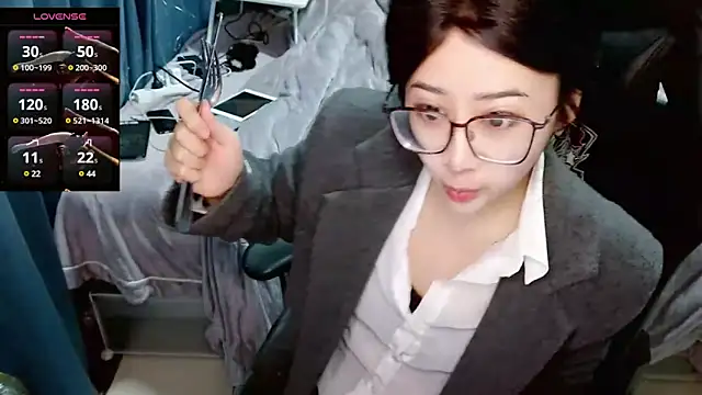 Angelababy001 online show from 01-13-25, 07:42