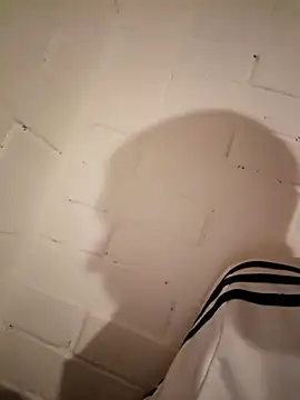 Snapshot of Suggarwhite18CM chatting on 10-02-25, 05:22 Suggarwhite18CM online show from 10-02-25, 05:22