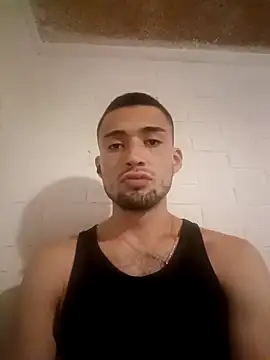 Snapshot of Suggarwhite18CM chatting on 10-02-25, 05:27 Suggarwhite18CM online show from 10-02-25, 05:27