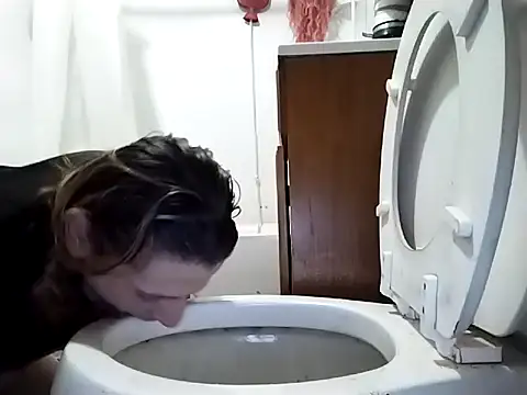 UniqueKorn86 online show from 10-01-25, 08:13