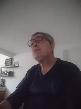 Snapshot of lalouette16 chatting on 03-11-26, 05:07 lalouette16 online show from 03-11-26, 05:07