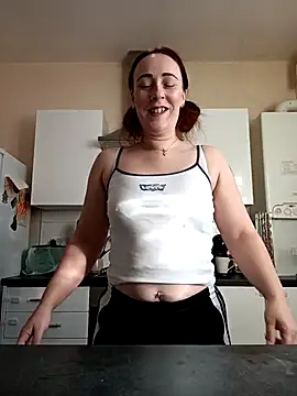 Snapshot of Teagan_B chatting on 09-25-25, 07:58 Teagan B online show from 09-25-25, 07:58