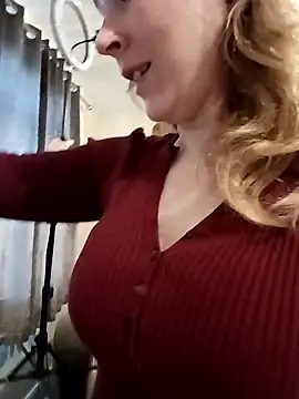 Snapshot of Teagan_B chatting on 02-06-25, 09:00 Teagan B online show from 02-06-25, 09:00