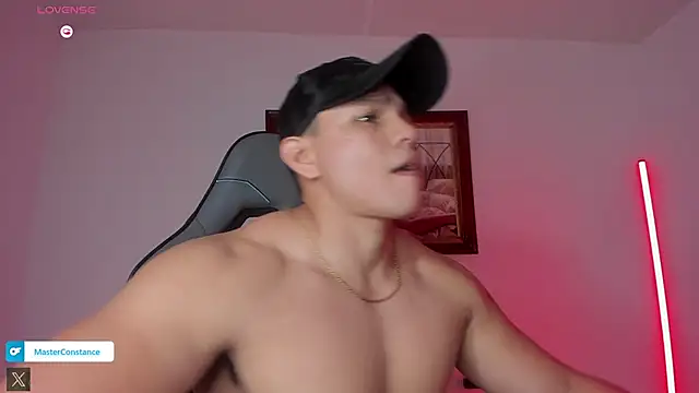 Snapshot of RoyConstance chatting on 09-15-25, 03:51 RoyConstance online show from 09-15-25, 03:51