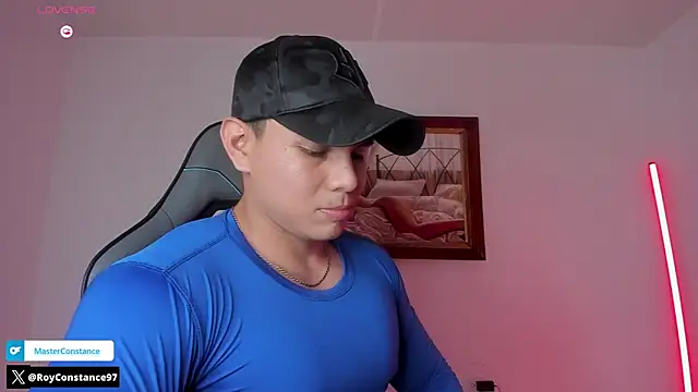 Snapshot of RoyConstance chatting on 09-26-25, 03:35 RoyConstance online show from 09-26-25, 03:35