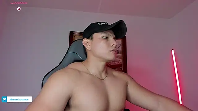 Snapshot of RoyConstance chatting on 10-07-25, 04:02 RoyConstance online show from 10-07-25, 04:02