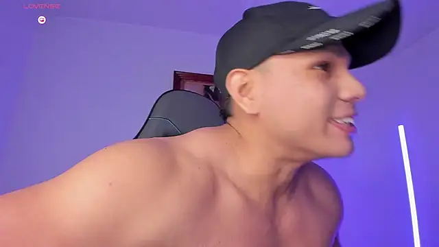 RoyConstance online show from 01-14-26, 03:21