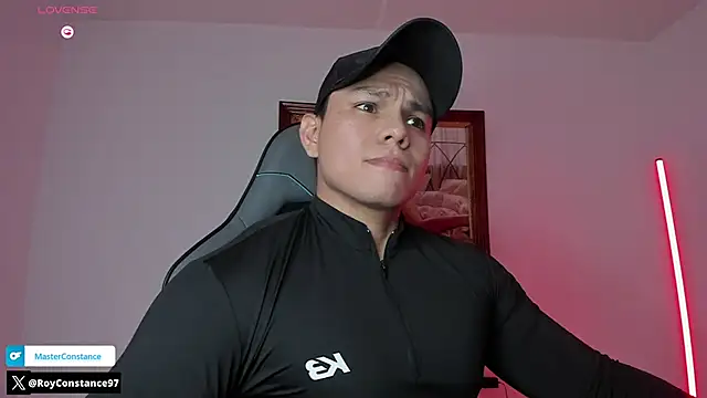 Snapshot of RoyConstance chatting on 10-03-25, 04:03 RoyConstance online show from 10-03-25, 04:03