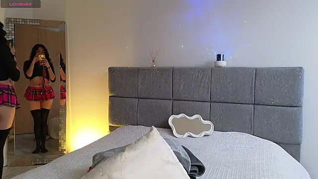 Soffimoon  online show from 04-13-26, 08:57