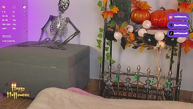 Soffimoon  online show from 10-29-25, 01:26