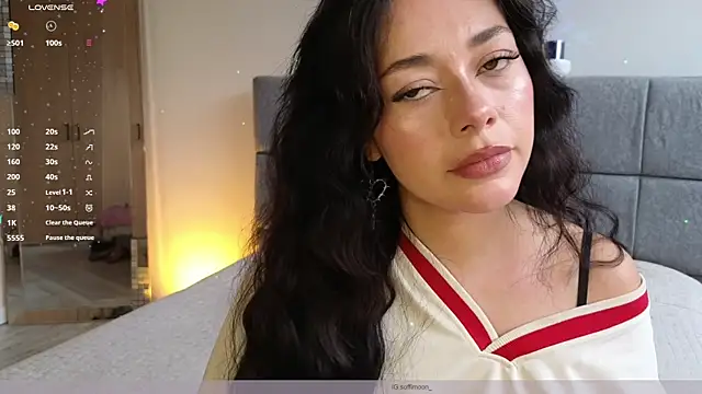 Soffimoon  online show from 04-10-26, 09:11