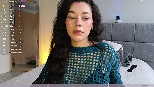 Soffimoon  online show from 03-31-26, 08:44