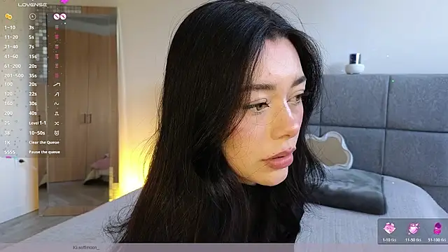 Soffimoon  online show from 02-17-26, 09:45