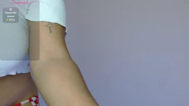 yulissa18 online show from 11-08-25, 01:20