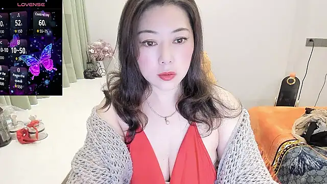 Snapshot of Crystal_Wings chatting on 01-19-26, 01:20 Crystal Wings online show from 01-19-26, 01:20