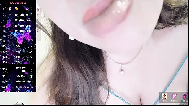 Crystal Wings online show from 05-19-26, 01:21