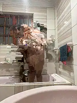 Snapshot of Missmoox24 chatting on 09-29-25, 08:58 Missmoox24 online show from 09-29-25, 08:58