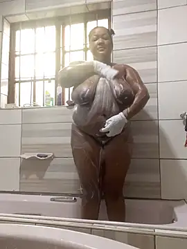 Snapshot of Missmoox24 chatting on 09-13-25, 11:21 Missmoox24 online show from 09-13-25, 11:21