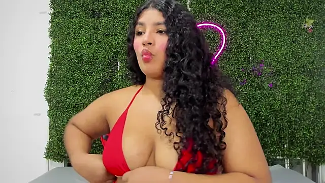 valentina 0  online show from 11-26-25, 10:10