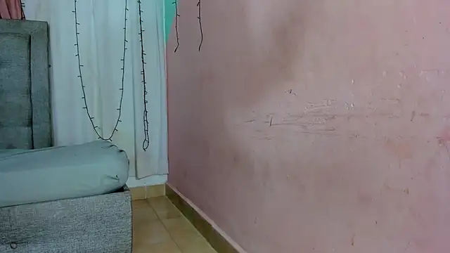 valentina 0  online show from 10-26-25, 03:40