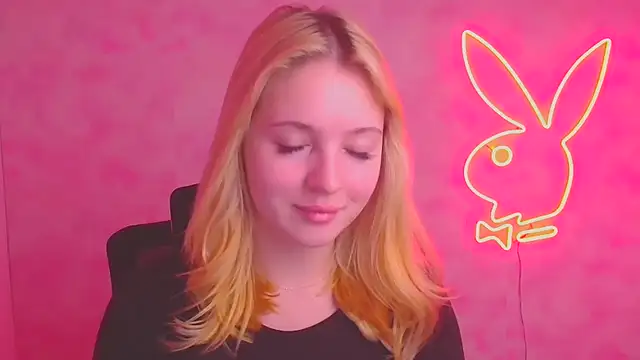 Milka kiss  online show from 11-13-25, 12:31