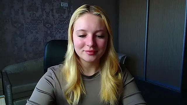 Milka kiss  online show from 04-14-26, 06:29