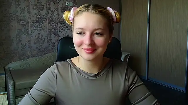 Milka kiss  online show from 05-16-26, 09:41