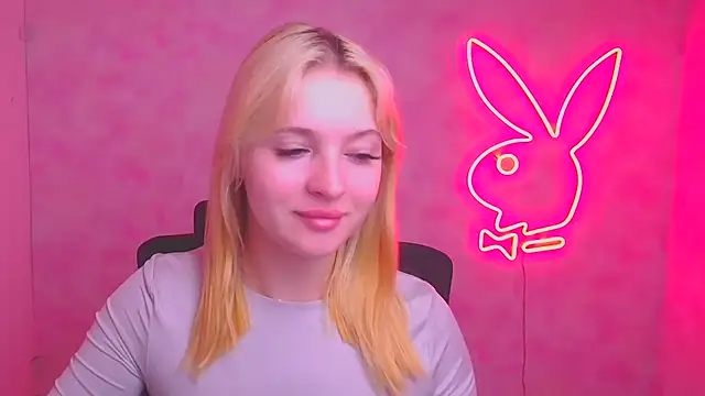 Milka kiss  online show from 10-30-25, 12:36