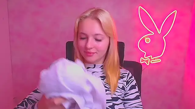 Milka kiss  online show from 09-22-25, 05:46