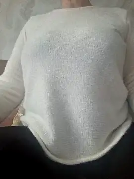 Snapshot of _tasechka_ chatting on 03-05-25, 01:06  tasechka  online show from 03-05-25, 01:06