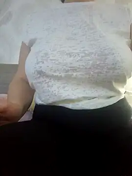 Snapshot of _tasechka_ chatting on 12-15-24, 10:37  tasechka  online show from 12-15-24, 10:37