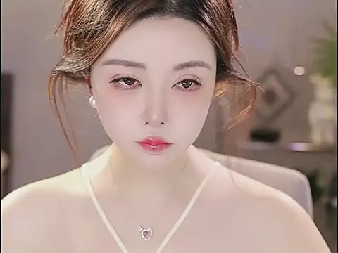 Qiaoqiao  online show from 01-31-26, 07:45