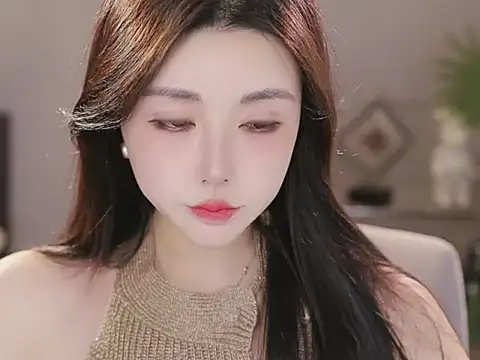 Qiaoqiao  online show from 01-12-26, 04:03