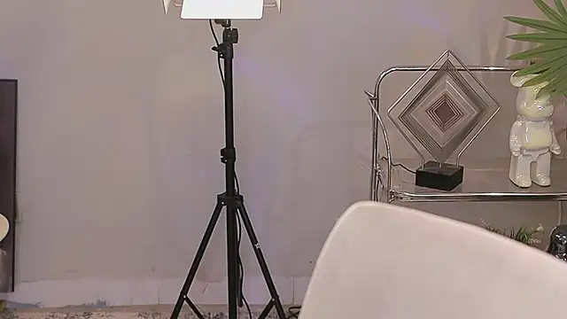 Qiaoqiao  online show from 01-16-26, 04:00