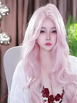Qiaoqiao  online show from 02-22-25, 02:19