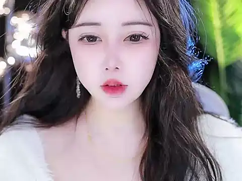 Qiaoqiao  online show from 03-16-25, 09:37