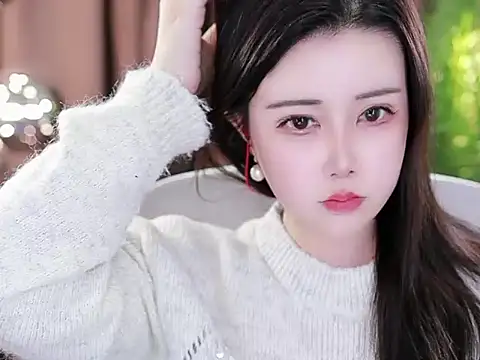 Qiaoqiao  online show from 02-13-25, 08:45
