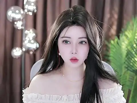 Qiaoqiao  online show from 03-02-25, 12:14