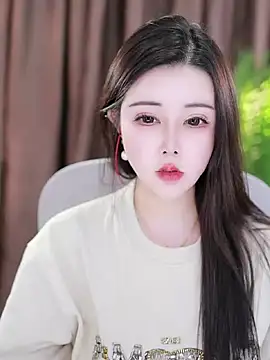 Qiaoqiao  online show from 02-08-25, 11:01