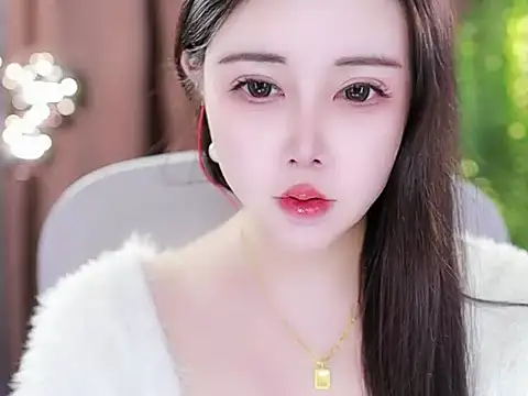 Qiaoqiao  online show from 02-12-25, 04:44