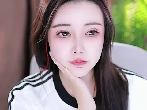 Qiaoqiao  online show from 02-07-25, 10:08