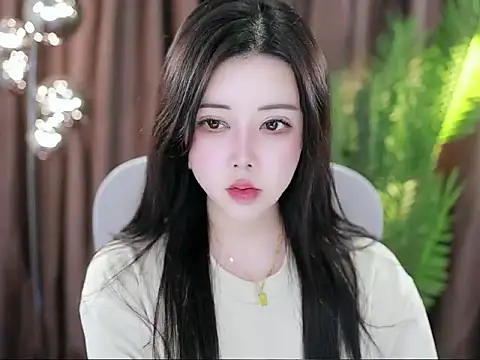 Qiaoqiao  online show from 02-28-25, 05:04