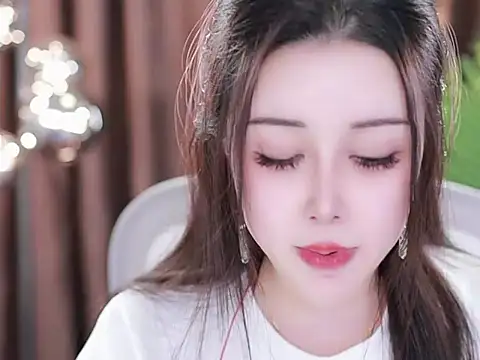 Qiaoqiao  online show from 03-03-25, 10:06