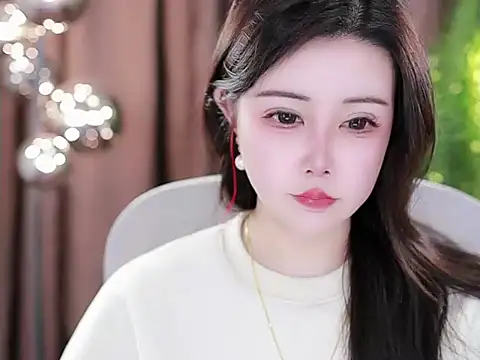 Qiaoqiao  online show from 02-15-25, 09:27