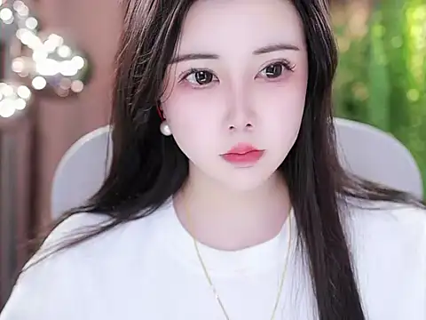 Qiaoqiao  online show from 02-17-25, 05:01