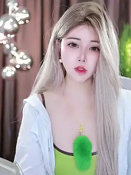 Qiaoqiao  online show from 02-20-25, 10:16
