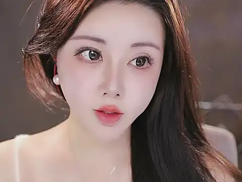 Qiaoqiao  online show from 11-08-25, 02:09