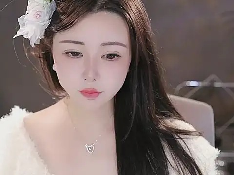 Qiaoqiao  online show from 12-03-25, 05:01