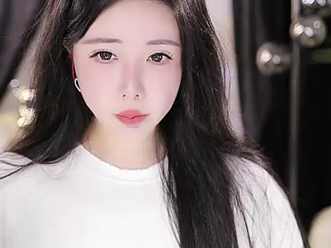 Qiaoqiao  online show from 10-02-25, 06:06