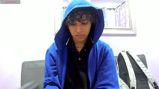 Snapshot of axel_ps chatting on 02-28-25, 01:37 axel ps online show from 02-28-25, 01:37